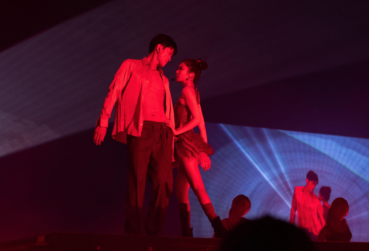 Blackpink performs during world tour "Born Pink" in Seoul at the KSPO Dome in Jamsil, Seoul, on Saturday. (YG Entertainment)