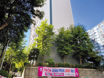서울 동작구 사당동의 극동·우성2·3단지 아파트의 모습. 유오상·이민경 기자
