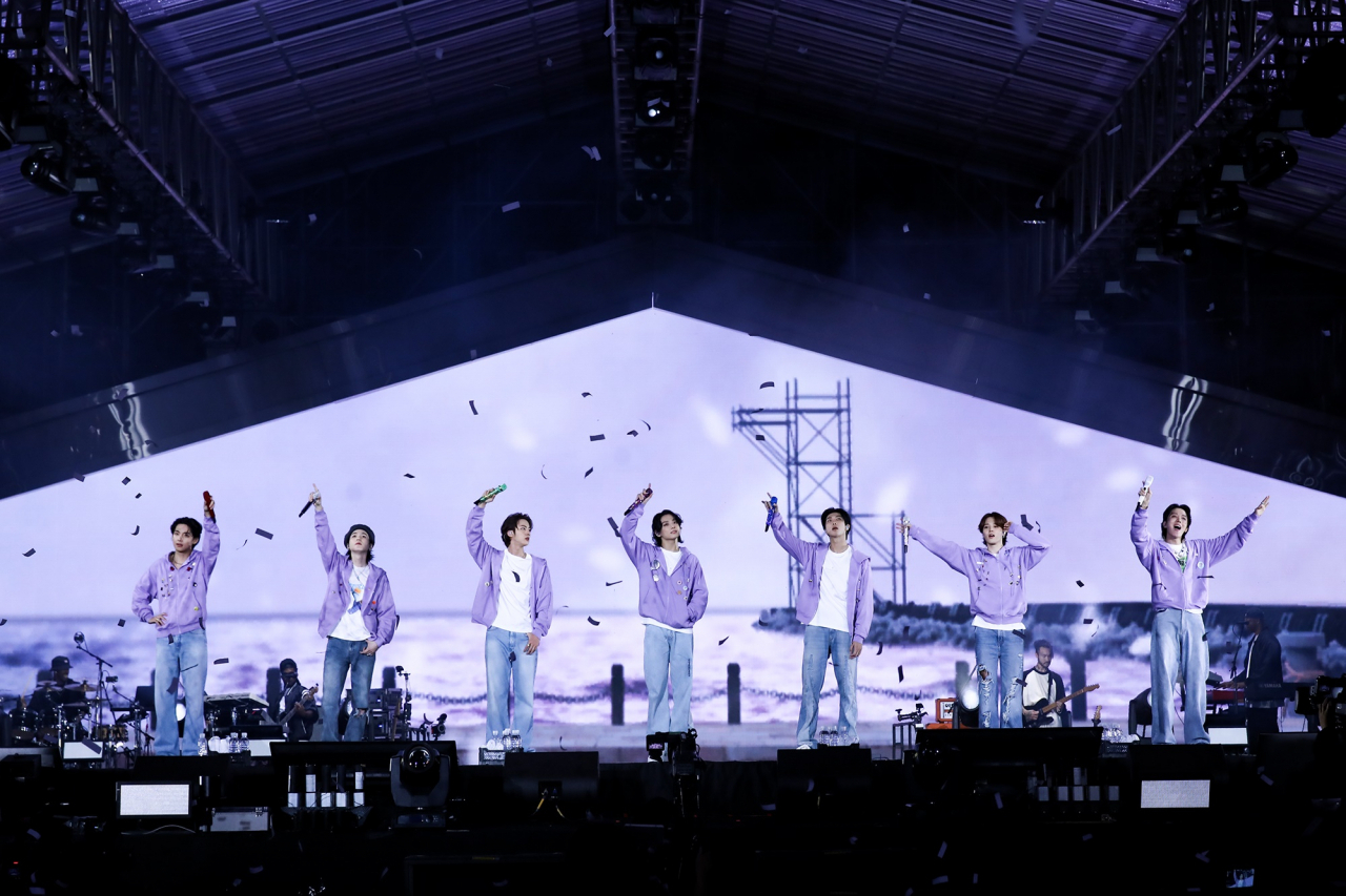 방탄소년단(BTS)의 2030 부산세계박람회 유치 기원 단독 콘서트 ‘옛 투 컴 인 부산’(Yet To Come in Busan) [빅히트뮤직 제공]
