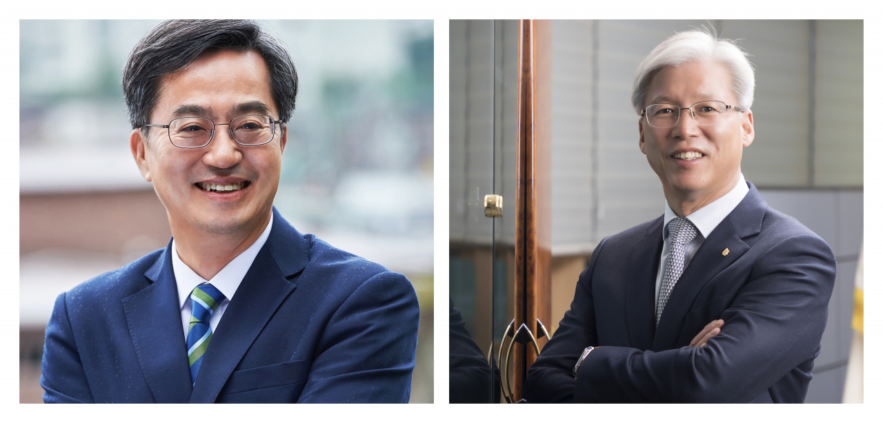 김동연지사(왼쪽)과 이민우 경기신보 이사장(오른쪽)