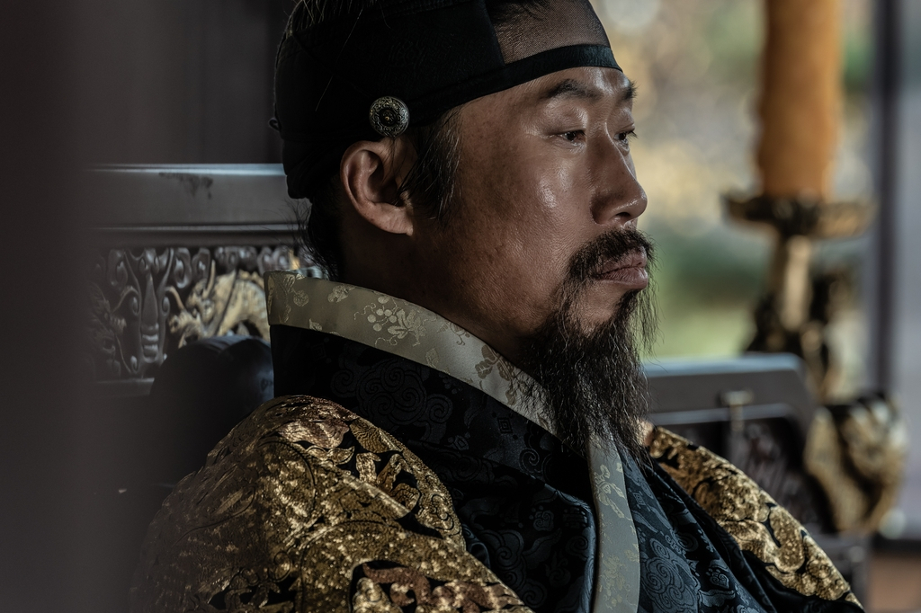 영화 '올빼미' 에서 인조로 분한 배우 유해진. [NEW 제공]