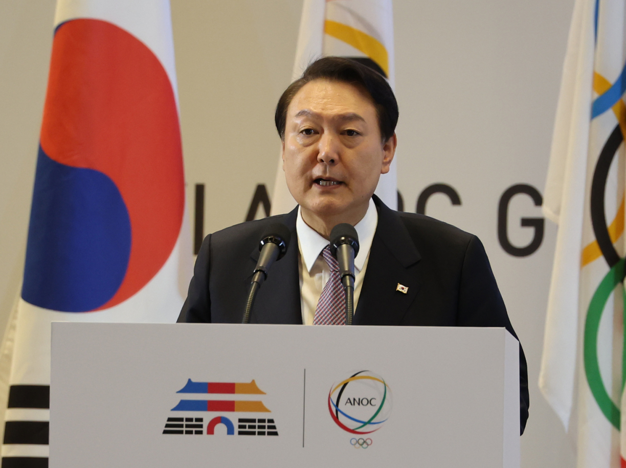 윤석열 대통령 19일 오전 서울 강남구 코엑스에서 열린 국가올림픽위원회연합회(ANOC) 총회에서 기조연설을 하고 있다. [연합]