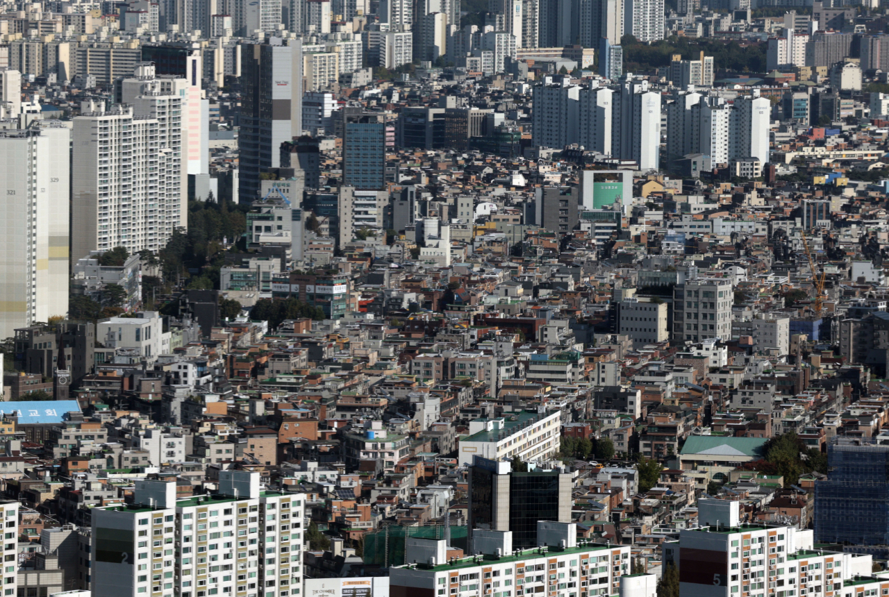 서울 시내의 주택 밀집지역. [연합]