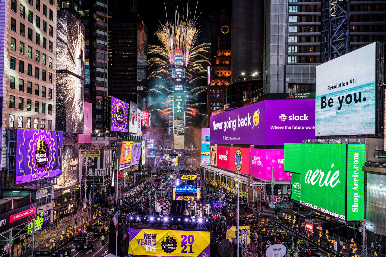 타임 스퀘어 뉴이어 이브 볼 드롭 (New Year’s Eve Times Square Ball Drop)