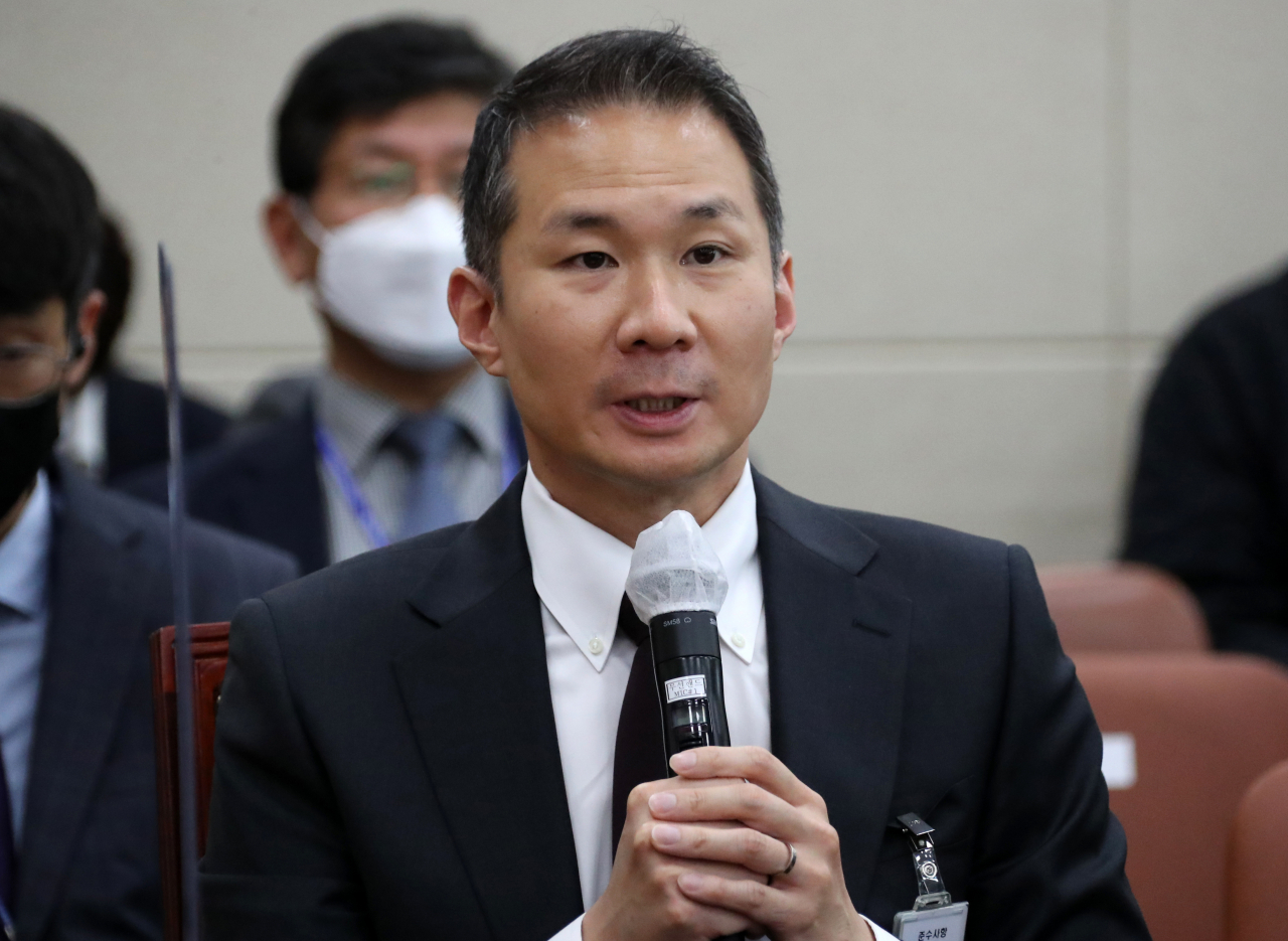 김경훈 구글코리아 사장이 21일 서울 여의도 국회 과학기술정보방송통신위원회의 방송통신위윈회 종합감사에 출석해 의원들의 질문에 답변하고 있다. [연합]