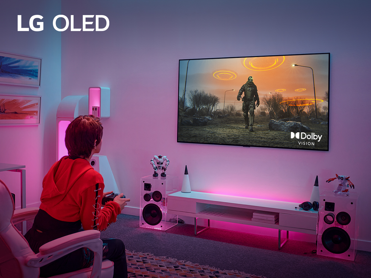 LG 올레드 TV가 업계 최초로 4K(3,840x2,160) 해상도 120Hz 주사율에서도 차세대 게이밍 특화 그래픽 기능인 돌비비전 게이밍(DolbyVision Gaming)을 지원하며, 최강 게이밍 TV 지위를 공고히 한다. [LG전자 제공]