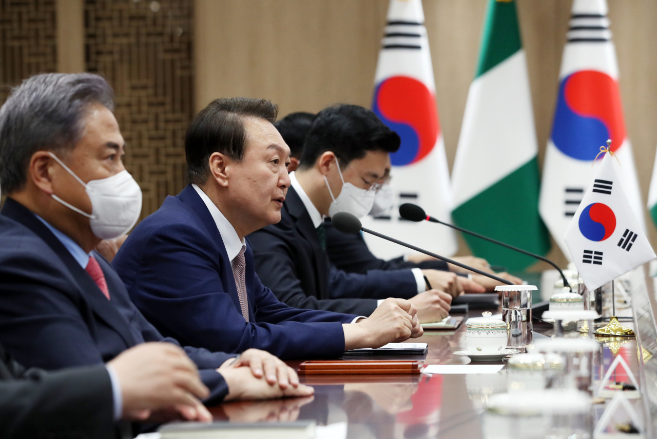 윤석열 대통령이 26일 서울 용산 대통령실 청사에서 열린 한-나이지리아 정상회담에서 발언하고 있다. [연합]