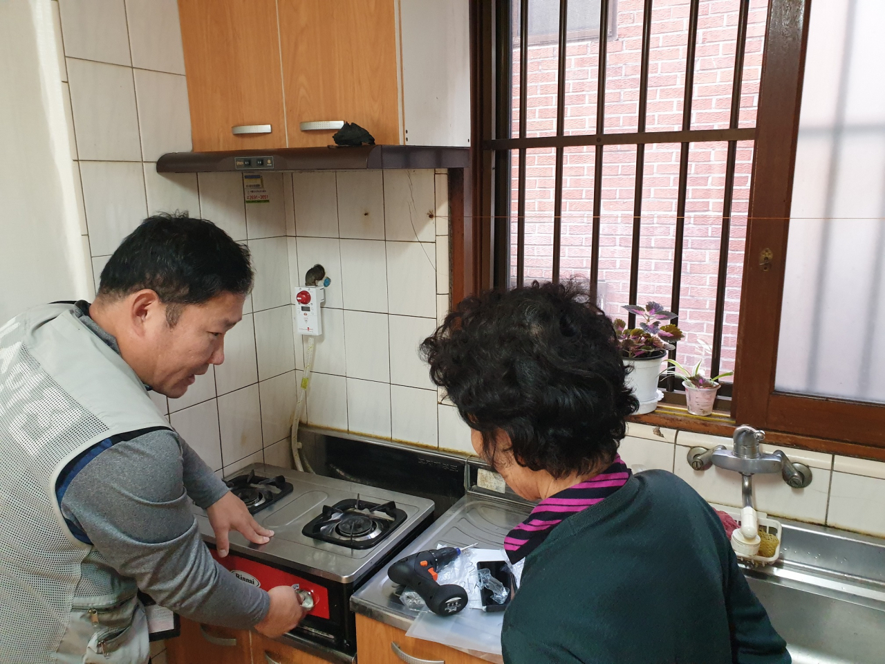 안전취약가구 안전점검. [강서구 제공]