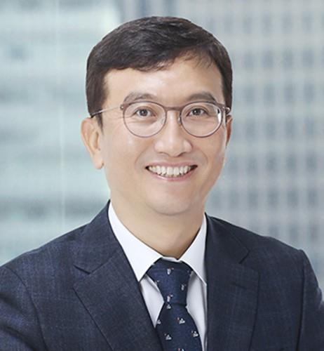 윤석열 대통령이 28일 국가정보원 기획조정실장에 김남우 전 서울동부지검 차장검사를 인선했다. [대통령실 제공]