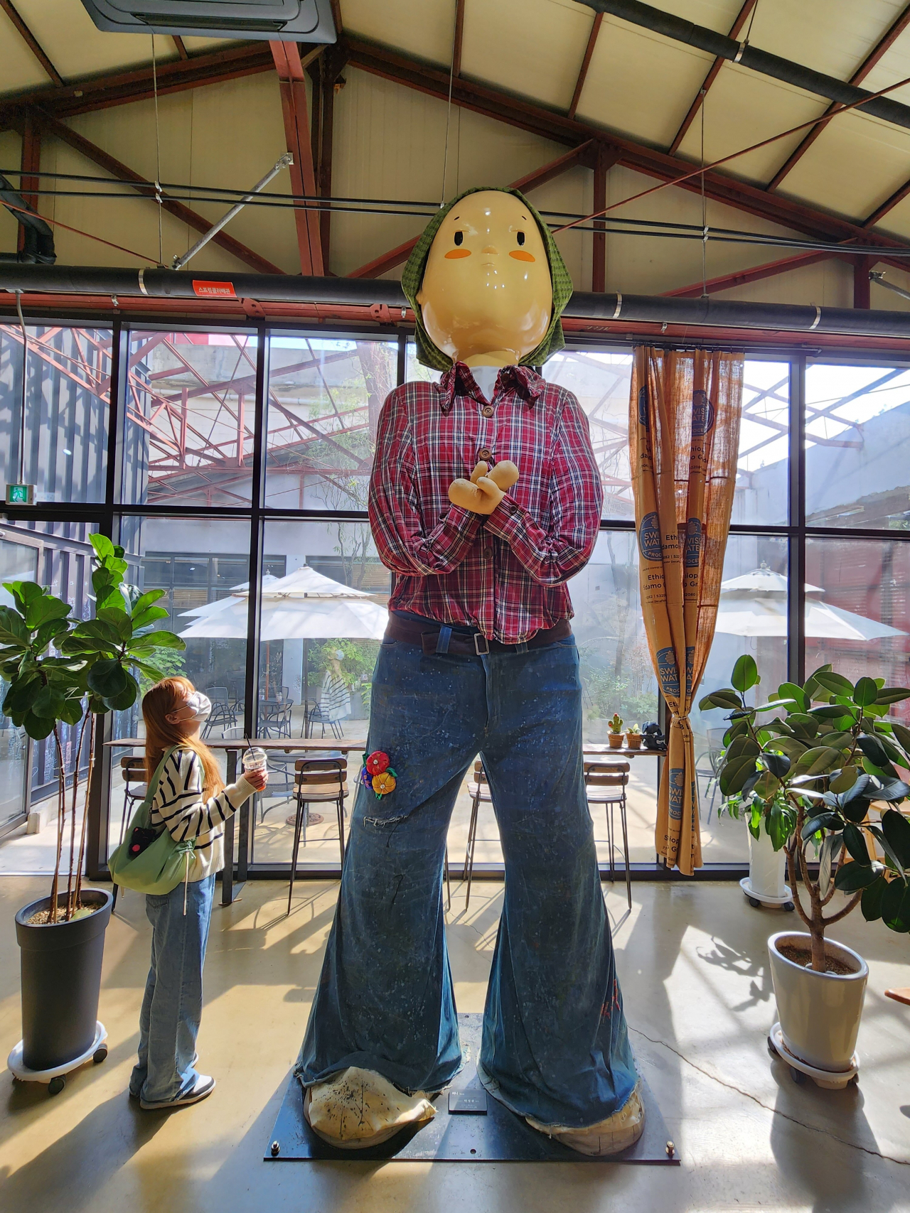 전주 팔복예술공장. 오징어게임의 영희가 아니라 여공이다.