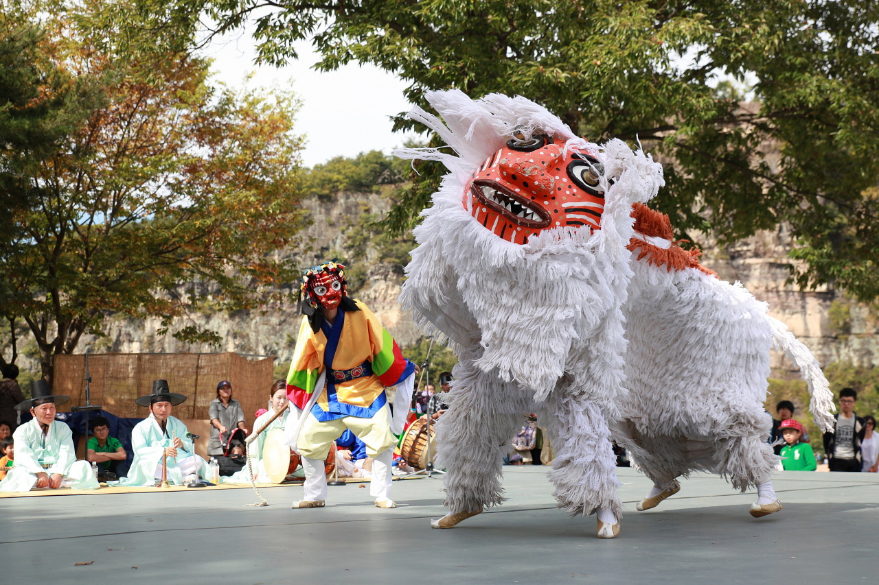 Talchum, Korean mask dance drama (CHA)