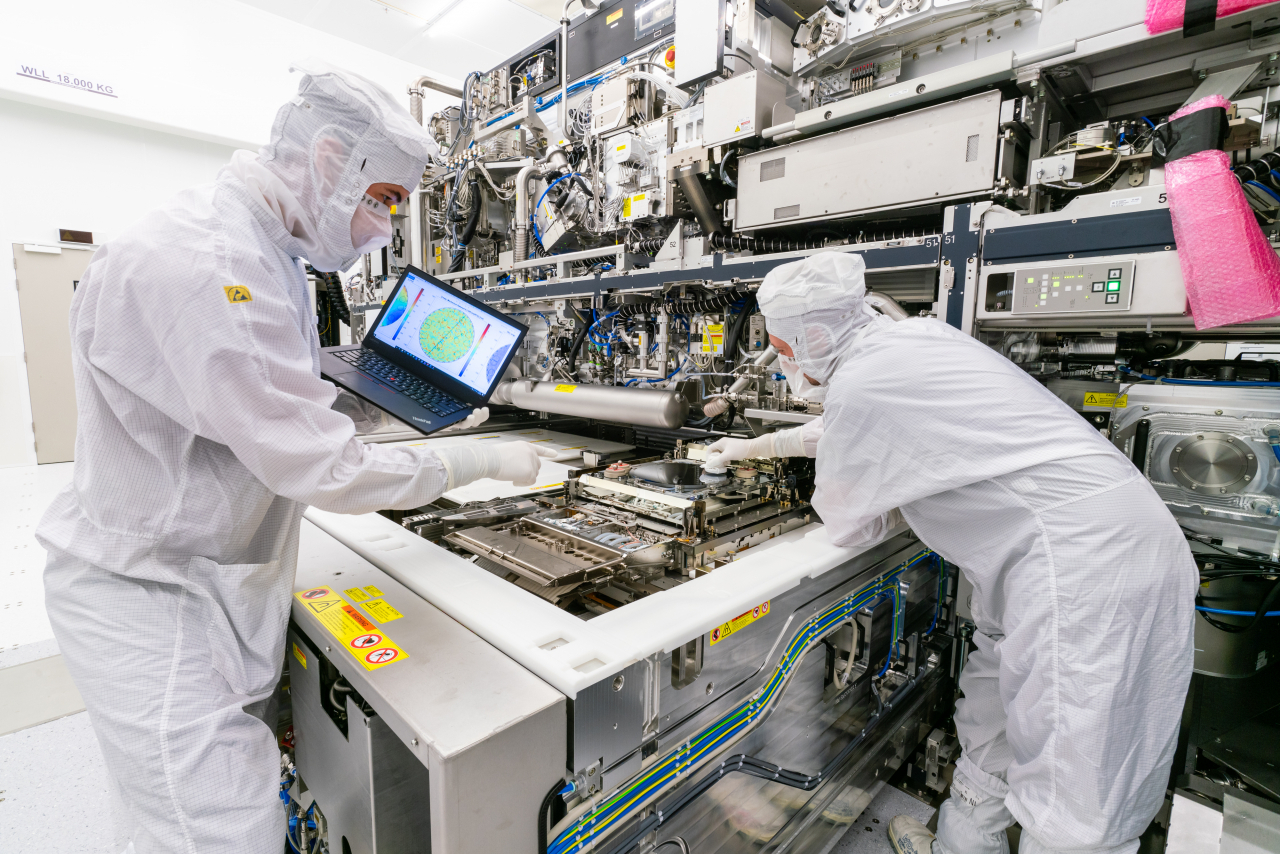 美, 반도체 장비 中 수출 통제 늘리려 네덜란드 ASML 더 압박” - 헤럴드경제