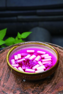 [Temple to Table] Recovering health through food: Water kimchi and jeon