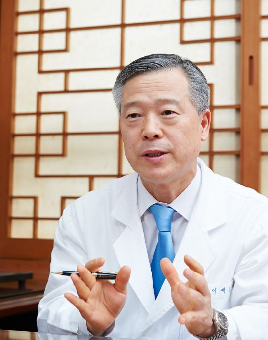 이재동 경희대 한의과대학 학장(침구과 교수)