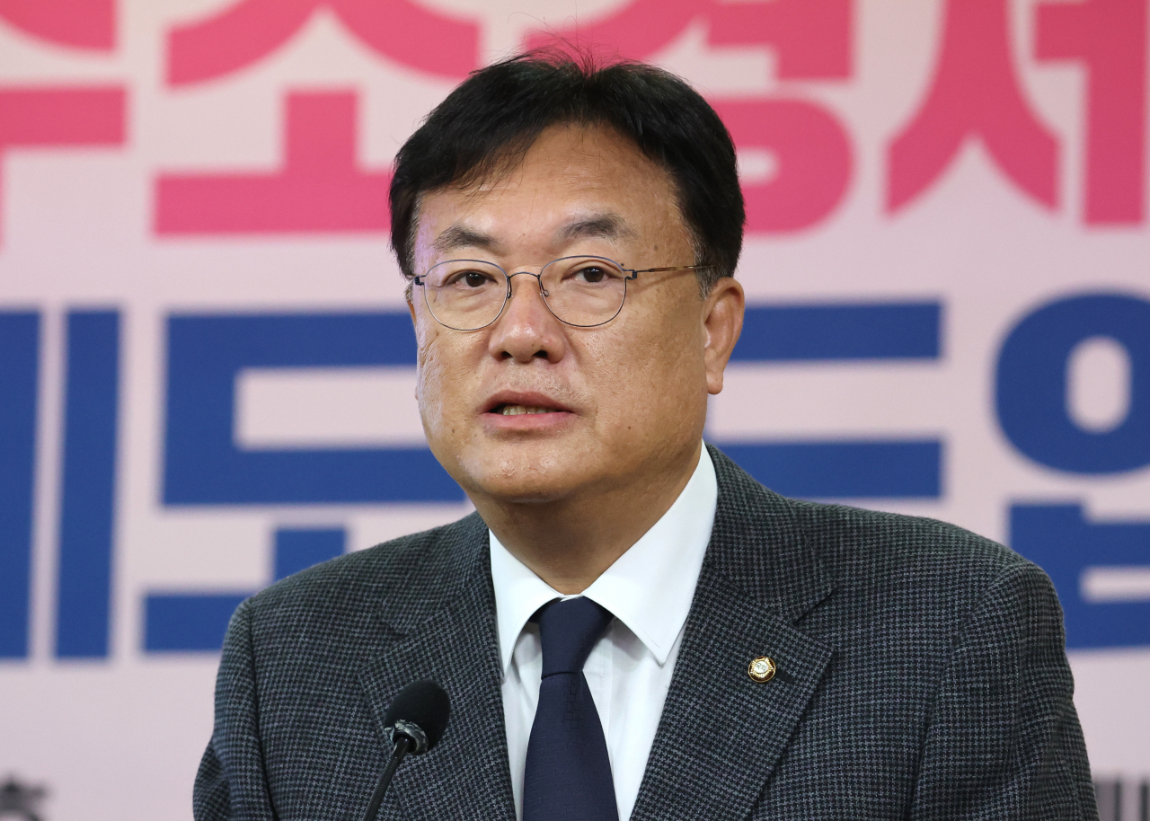 국민의힘 정진석 비상대책위원장이 15일 오후 국회 의원회관에서 열린 '청정수소경제로의 전환을 위한 인증제도 도입방안 토론회'에서 축사하고 있다. [연합]