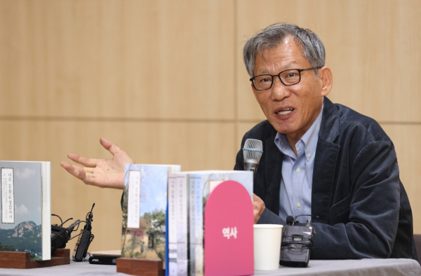 유홍준 전 문화재청장. 창비 제공