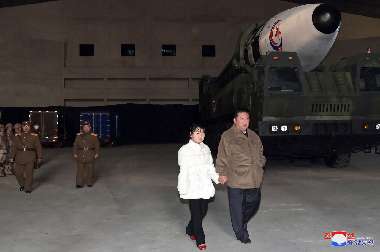 北 “행성 최강 ICBM 보유…선제타격권, 美 독점물 아냐”