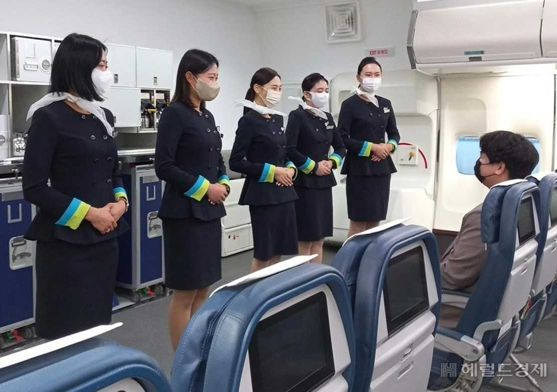 광주대학교는 항공서비스학과가 최근 전공강의실에서 ‘항공사 객실 승무원 취업 면접특강 및 모의 면접’ 프로그램을 실시했다. [광주대 제공]