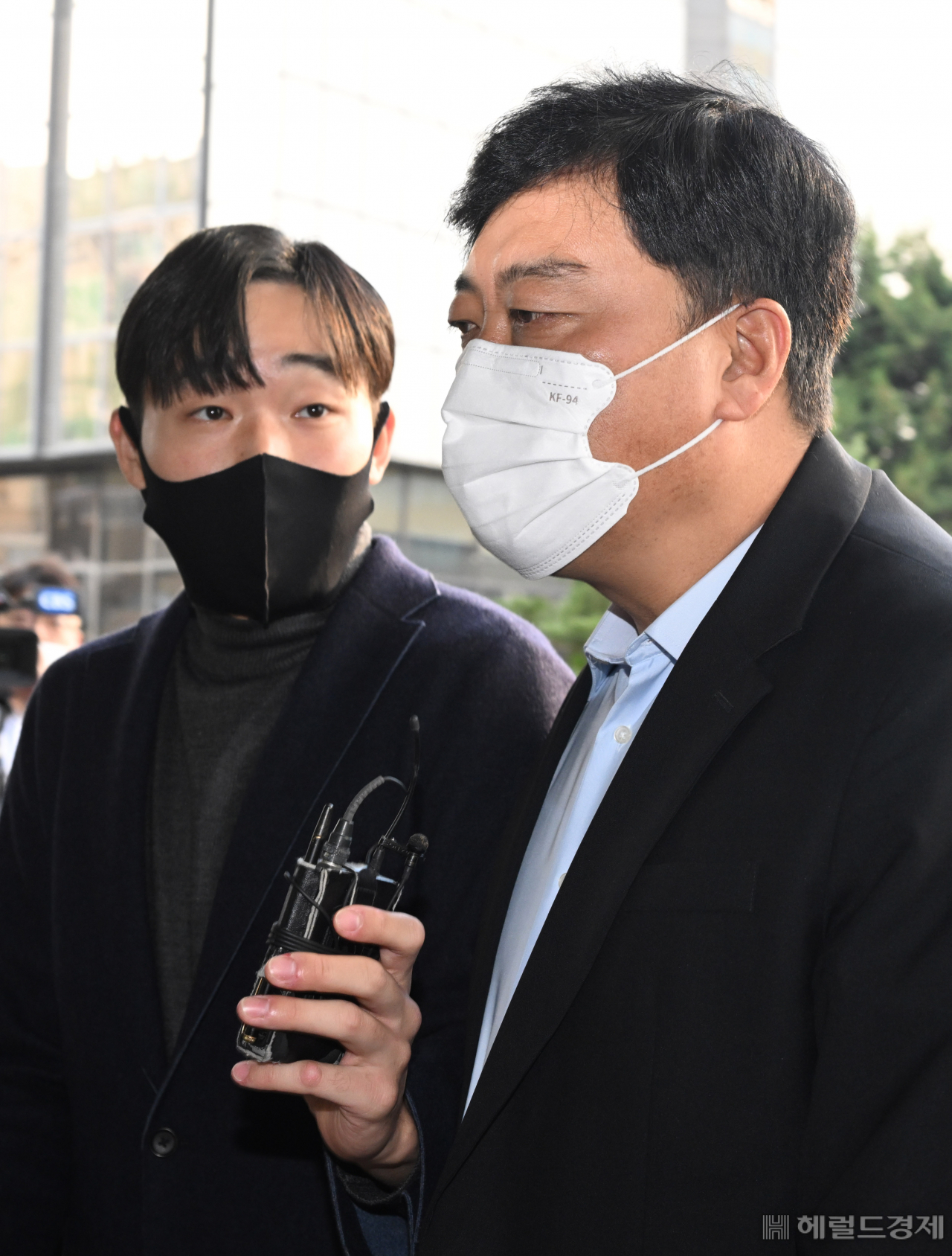 최성범(오른쪽) 용산소방서장