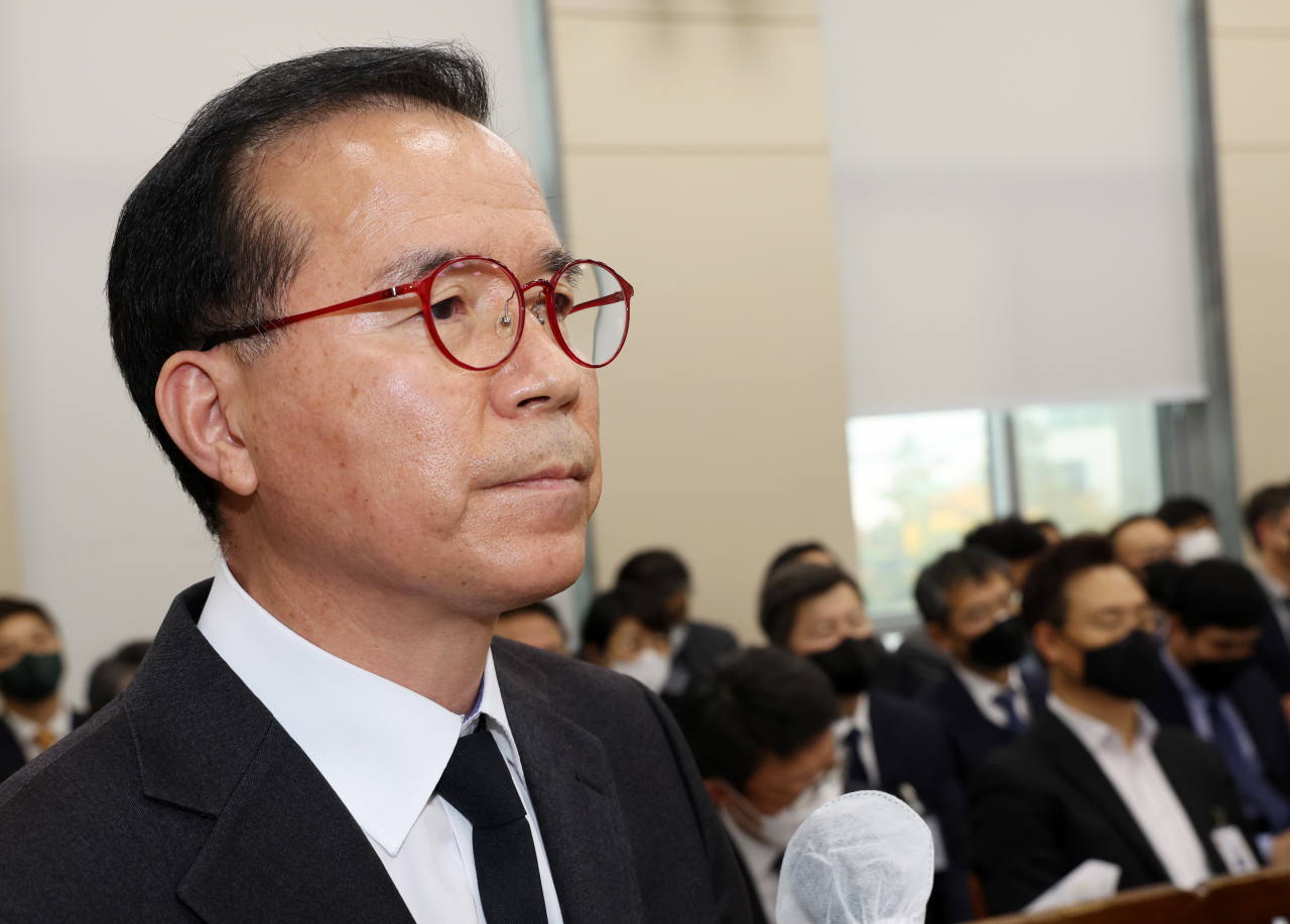 김광호 서울경찰청장이 지난 7일 오후 국회에서 열린 행정안전위원회 전체회의에서 의원들의 질의를 듣는 모습. [연합]