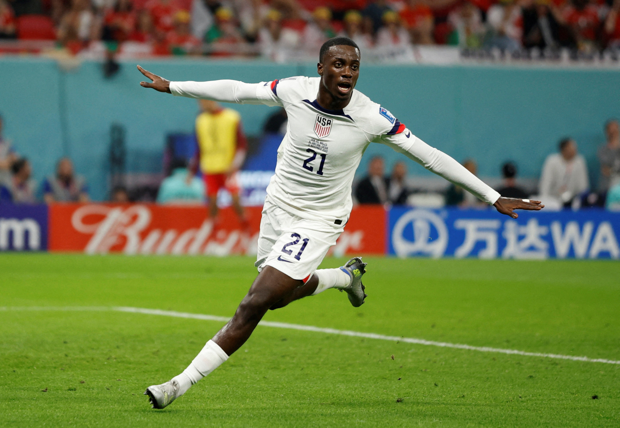 아프리카 축구의 전설이자 현 라이베리아 대통령인 조지 웨아의 아들 미국의 티모시 웨아./로이터