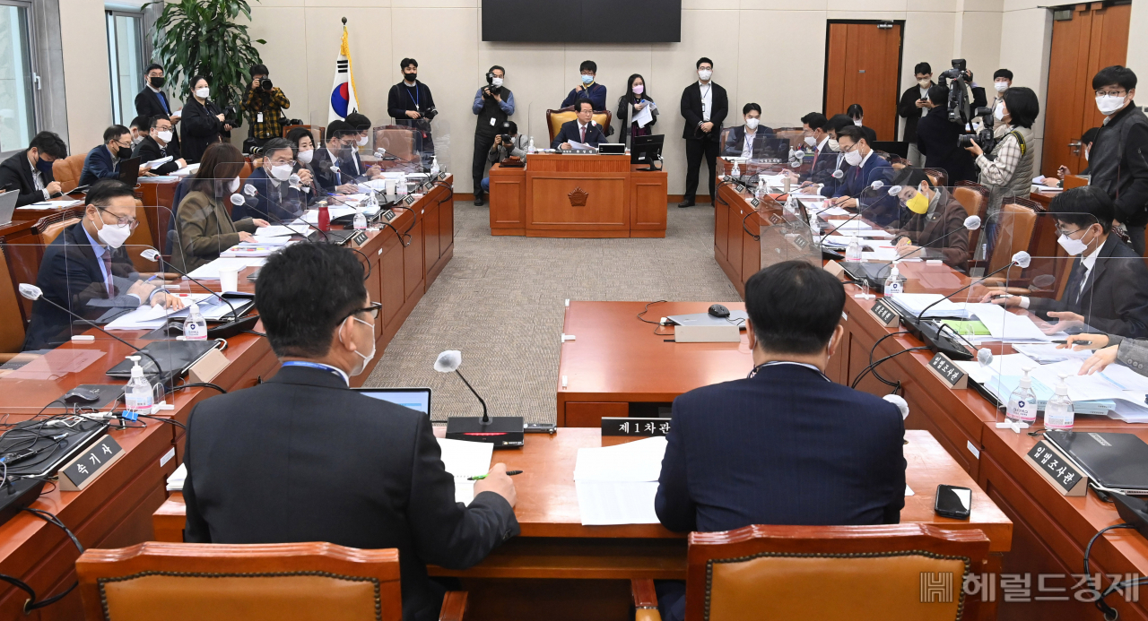 지난달 21일 열린 국회 기획재정위원회 제1차 조세소위원회. 이상섭 기자