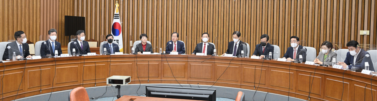 대구경북통합신공항 특별법 관련 당정 회의 모습.[대구시 제공]