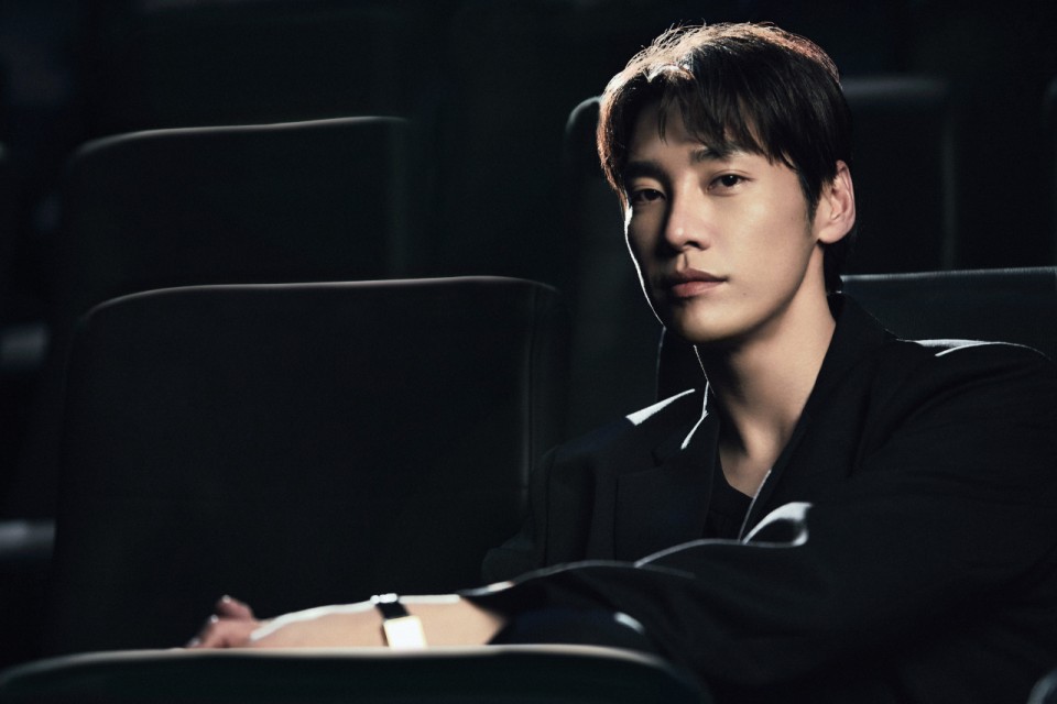 Kim Young-kwang breaks from rom-coms with ‘Somebody’