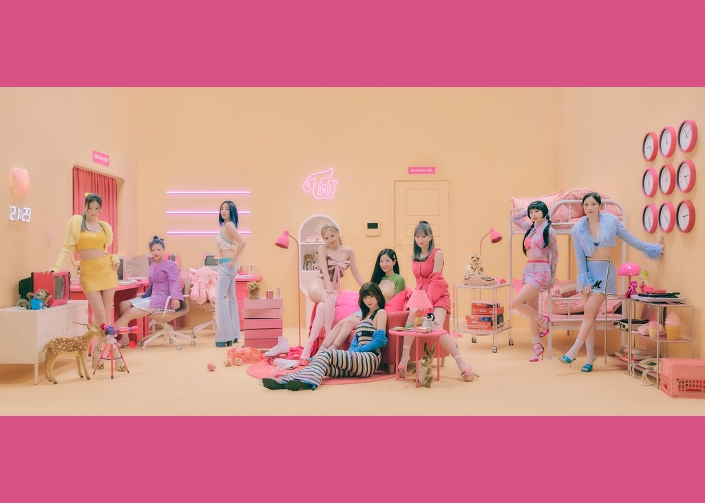 (Credit: JYP Entertainment)