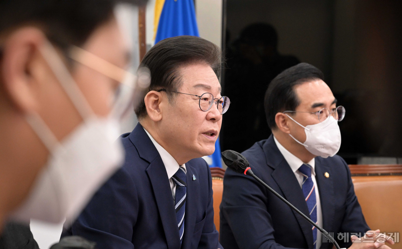 더불어민주당 이재명 대표가 28일 오전 서울 여의도 국회에서 열린 최고위원회의에서 발언하고 있다. 이상섭 기자