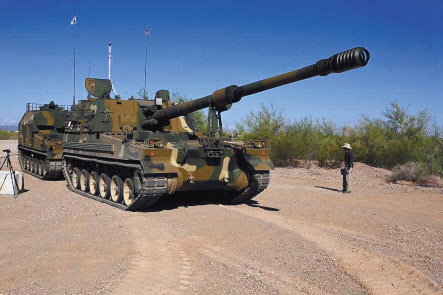 K9 자주포와 K10 탄약운반장갑차 운용 시범