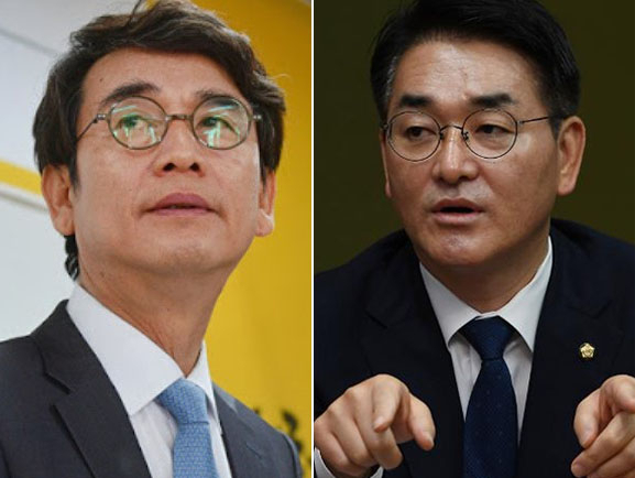 유시민 전 노무현재단 이사장(왼쪽)과 박용진 더불어민주당 의원. [연합·헤럴드경제DB]