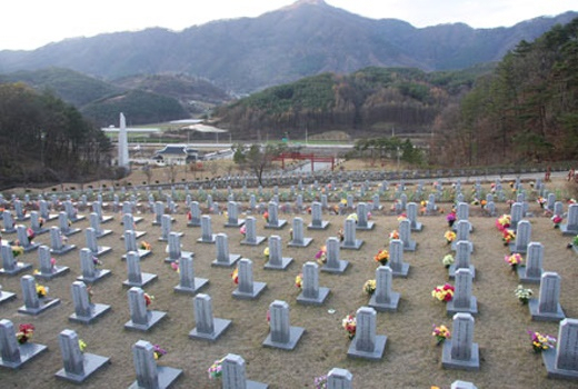 국립 임실호국원 6.25 참전 군인 묘역.