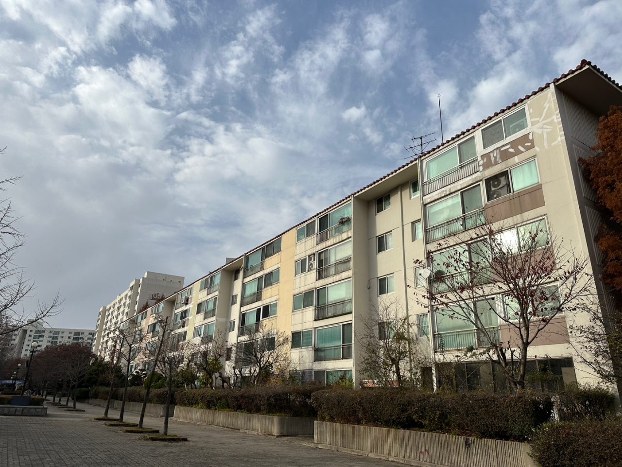 [르포] 수능 끝났는데 수북이 쌓인 목동 전세…재건축도 교육도 안 통한다 [부동산360]