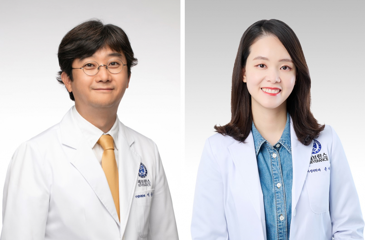 (사진 왼쪽부터) 가정의학과 이용제, 손다혜 교수
