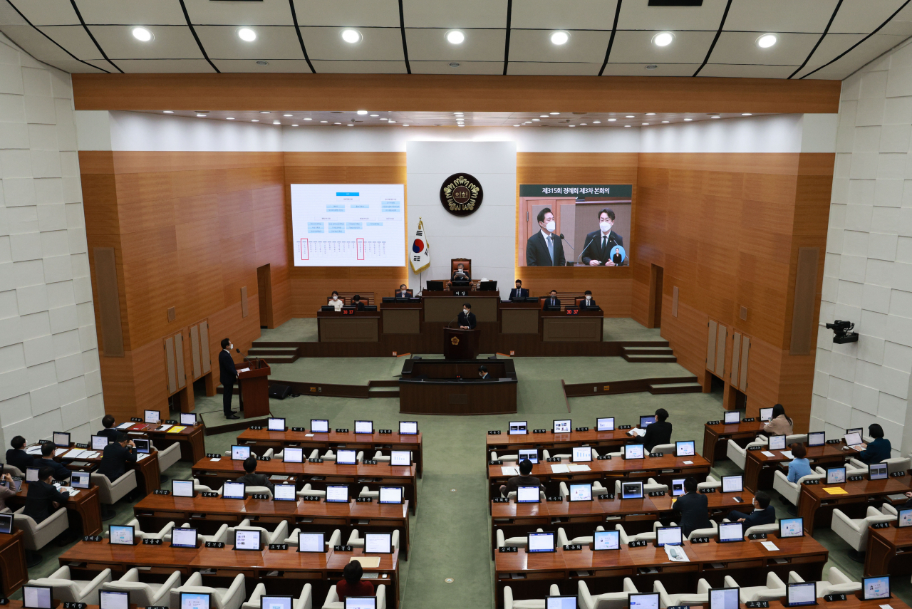 11월 16일 오전 서울 중구 서울시의회에서 본회의 시정질문이 열리고 있다. [연합]