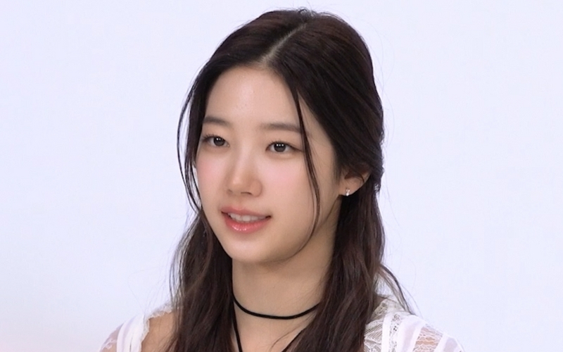 하이브 대표 걸그룹 ‘르세라핌’을 소재로 한 웹툰 ‘크림슨 하트’ 홍보영상. [하이브]
