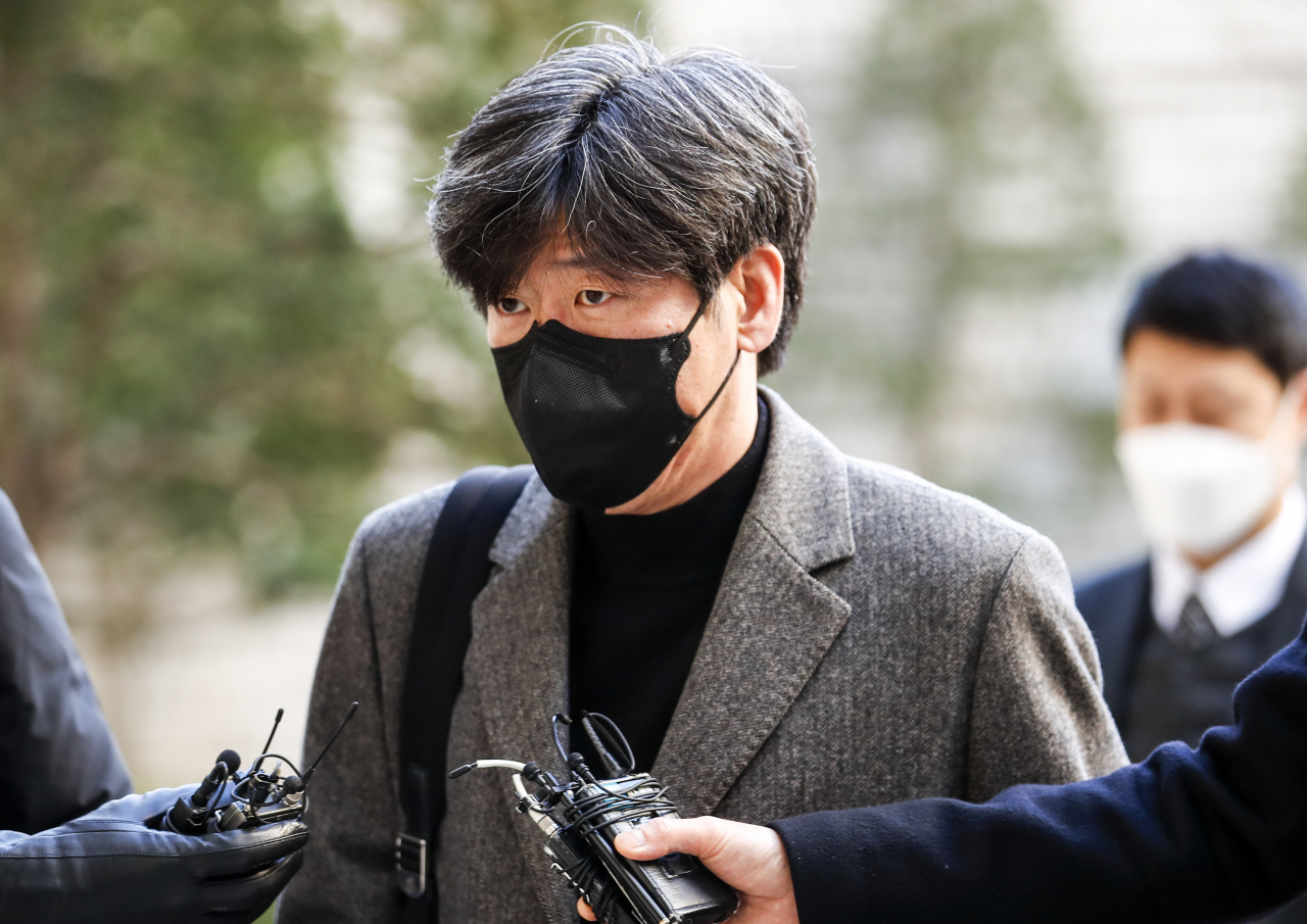 남욱 변호사가 7일 오전 서초구 서울중앙지방법원에서 열리는 위례신도시 개발 특혜 의혹 관련 1심 1회 공판에 출석하고 있다. [연합]