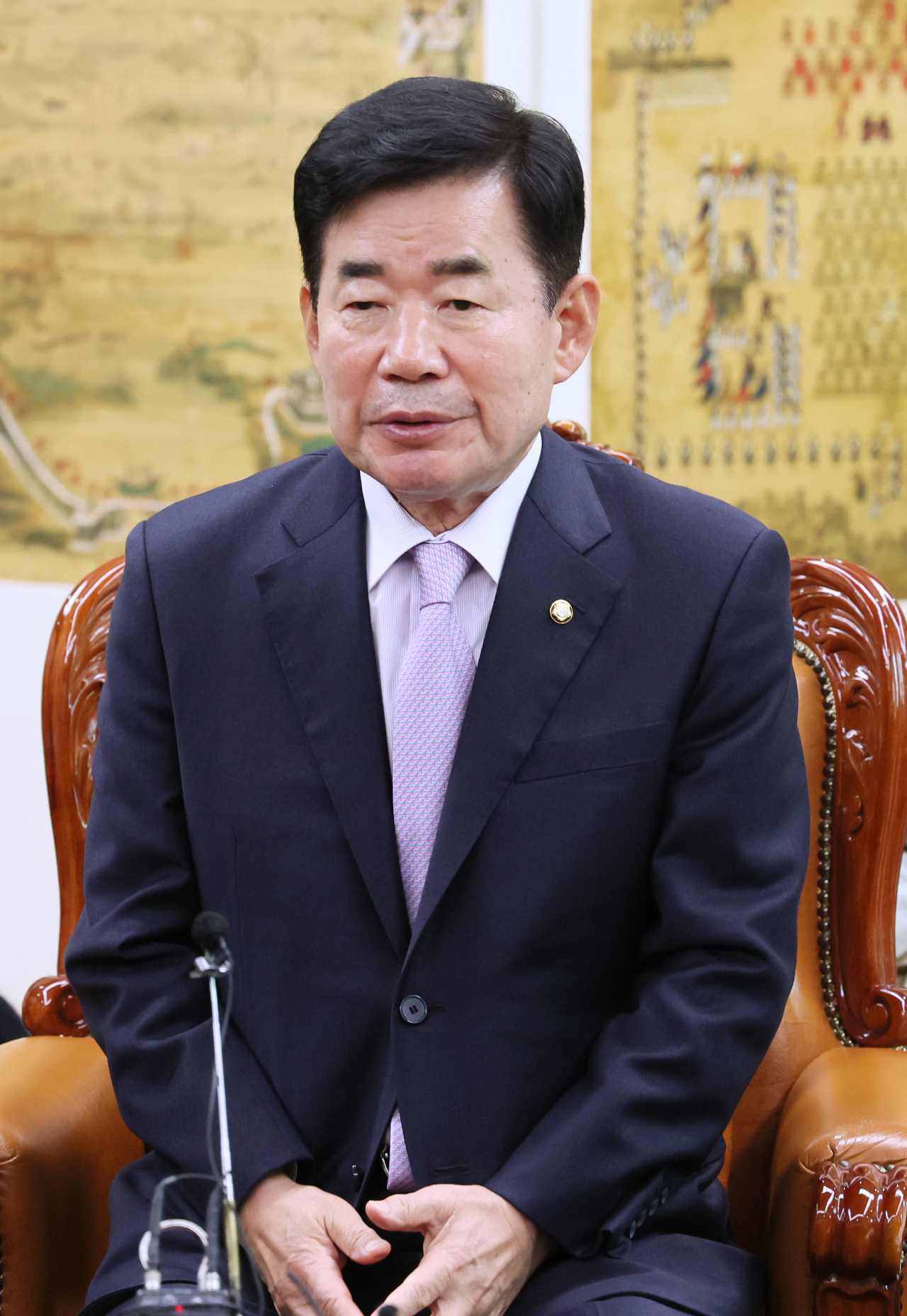 김진표 국회의장이 21일 오후 국회 의장집무실에서 열린 교섭단체 원내대표 주례회동에서 발언하고 있다. [연합]