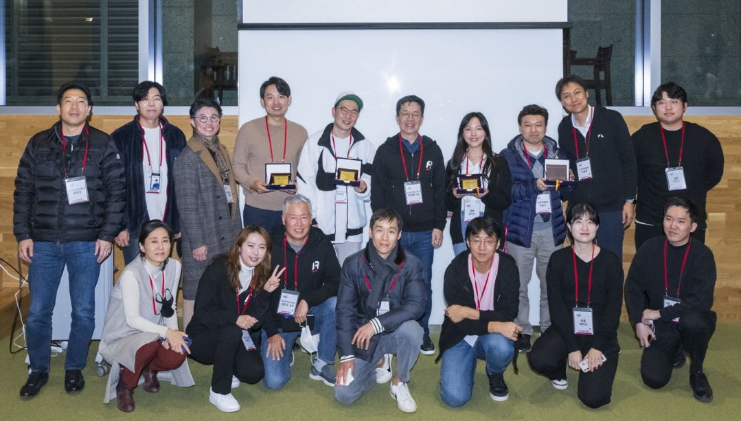 지난해 12월 슈퍼스타트 랩에서 스타트업 간 협력을 모색할 수 있는 네트워크 행사인 알럼나이 데이(Alumni Day)가 개최된 모습. [LG그룹 제공]