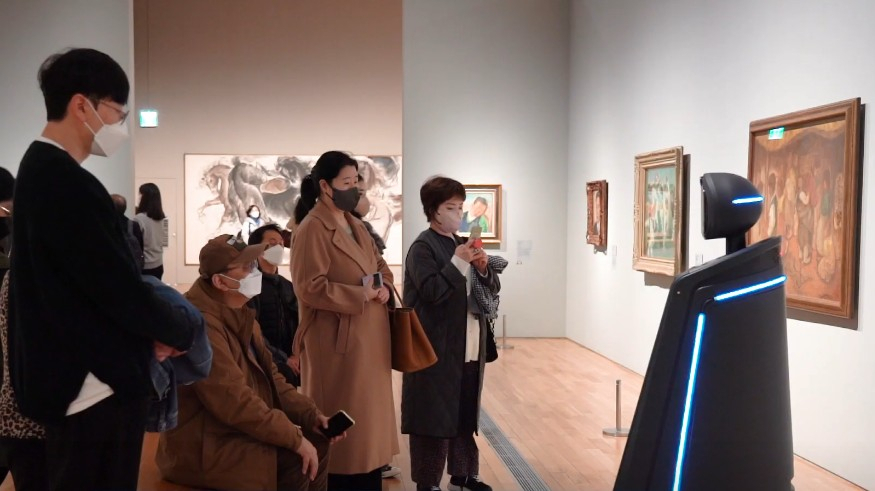 문화해설사로봇 큐아이.