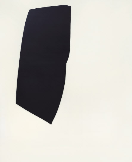 이배의 ‘무제(Untitled)’ 캔버스 미디움 아크릴·숯, 162.2&times;130.3cm(100호), 2003. [헤럴드옥션 제공]