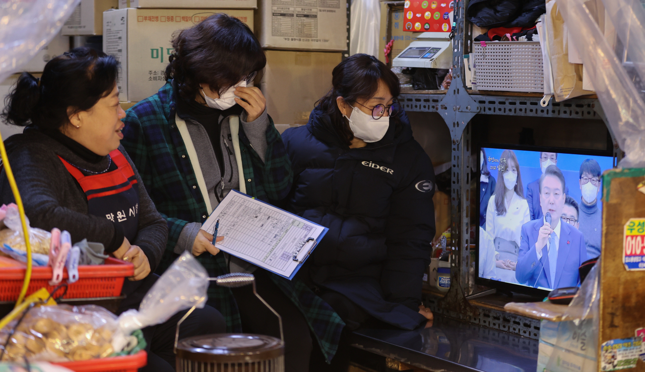 개혁 속도전·156분 생중계 회의·정치인 사면…자신감 붙은 尹대통령 [용산실록]