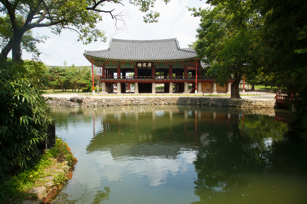 Gwanghalluwon Garden, known as the setting of "Chunhyangjeon" (Cultural Heritage Administration)