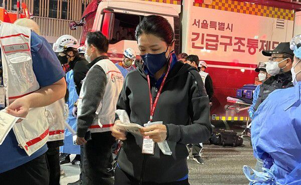 신현영 더불어민주당 의원 이태원 참사 당시 모습 [신현영 의원 페이스북]