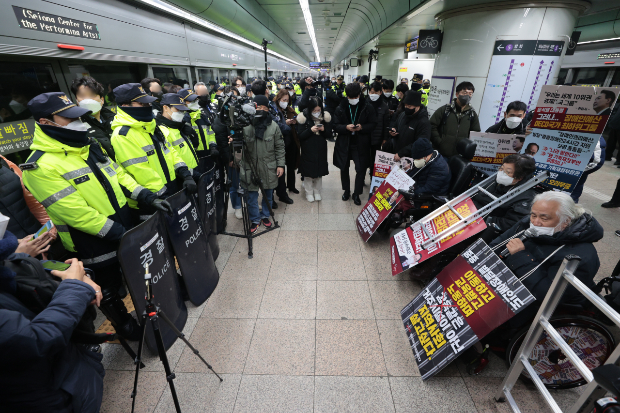 오세훈, 전장연에 ‘휴전’ 제안했더니…