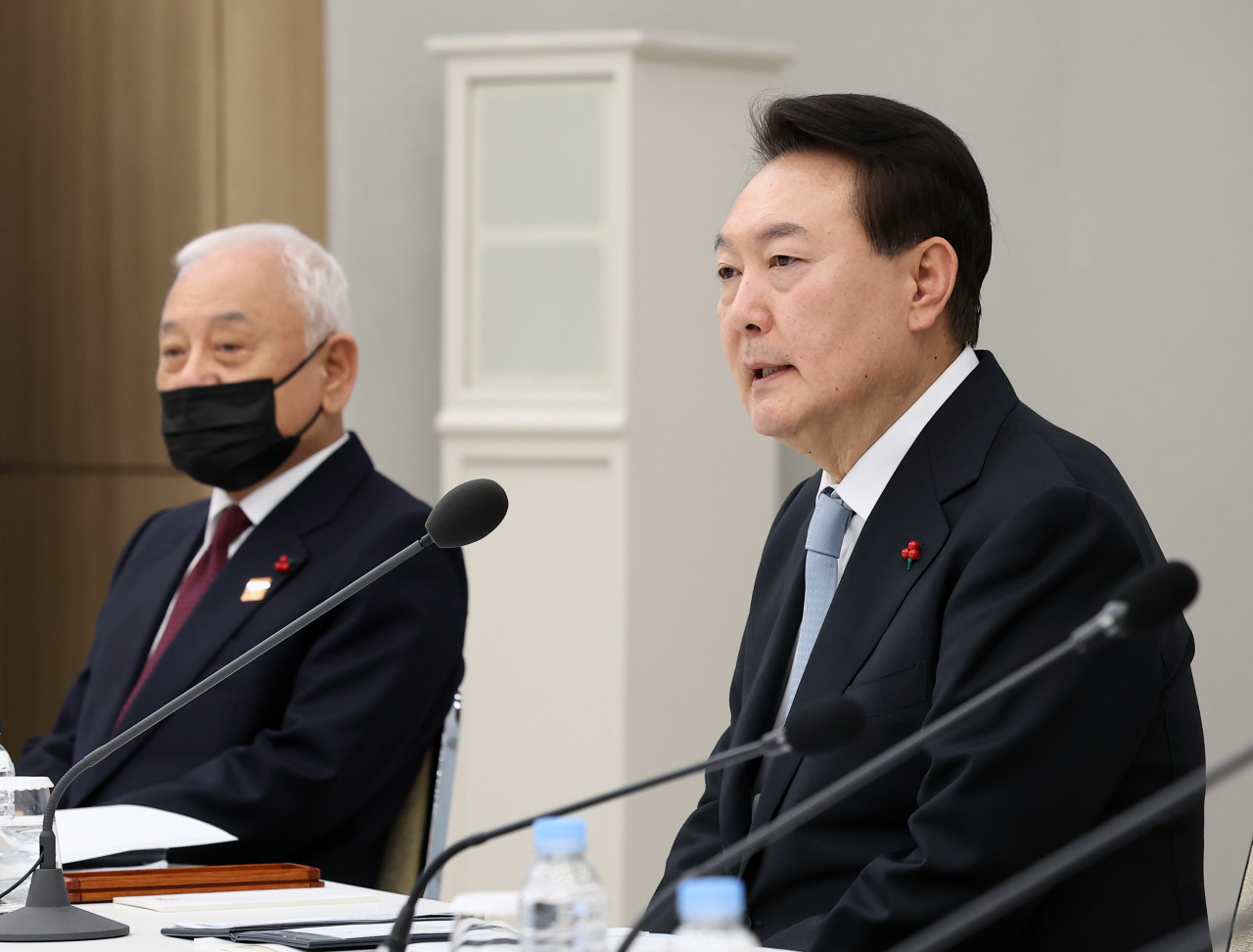 윤석열 대통령이 21일 서울 용산 대통령실 청사에서 열린 국민통합 추진성과 및 전략 보고회에서 발언하고 있다. [연합]