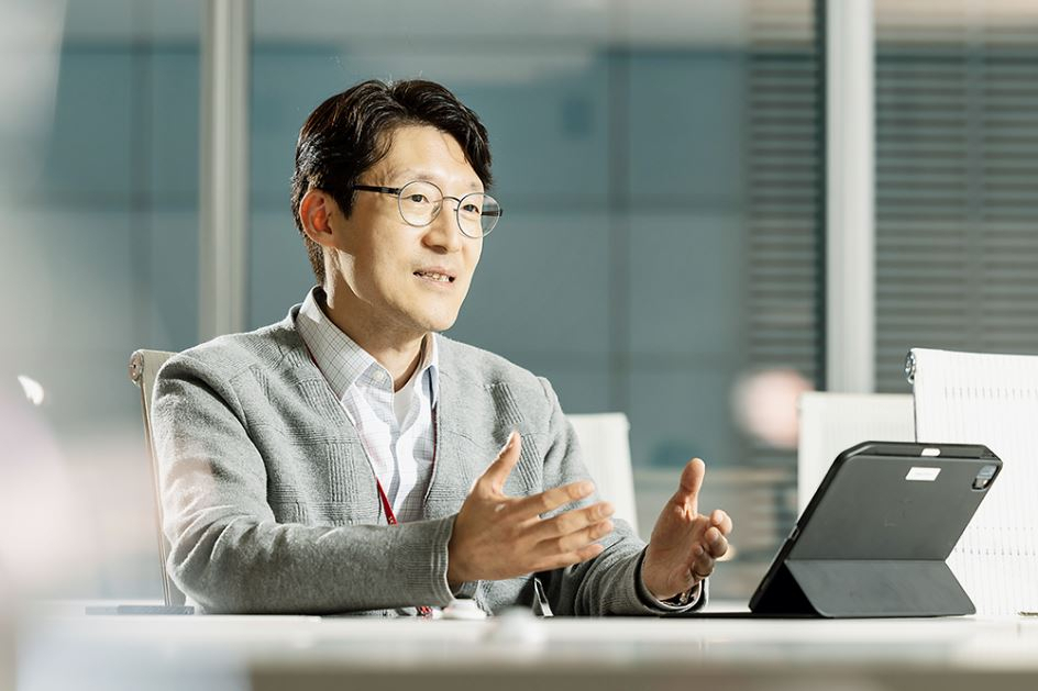 ‘MCR DIMM’ 개발을 진두지휘한 김홍배 DRAM상품기획 PL [SK하이닉스 뉴스룸]