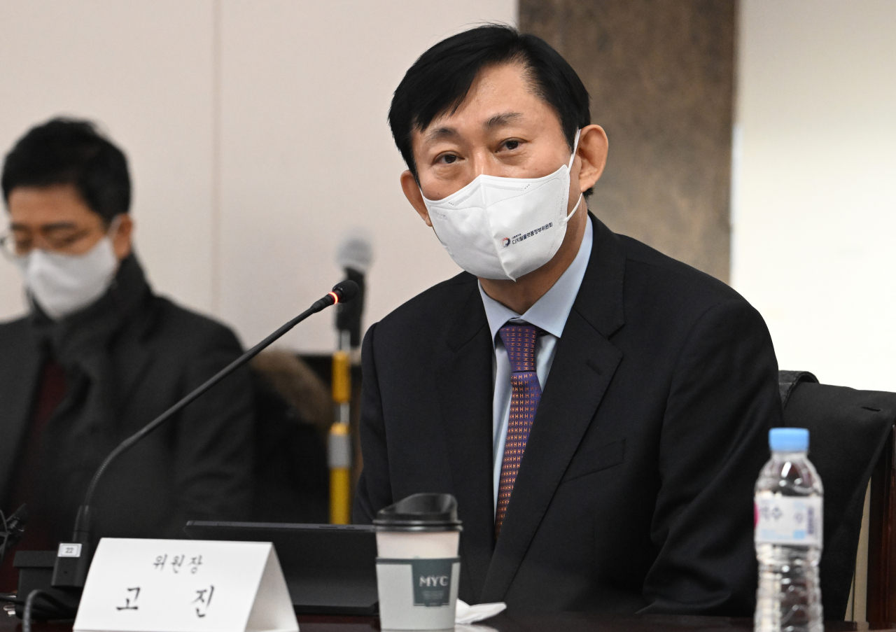 이달 15일 서울 종로구 정부서울청사에서 열린 디지털플랫폼정부위원회 전체회의에 참석한 고진 위원장. 임세준 기자
