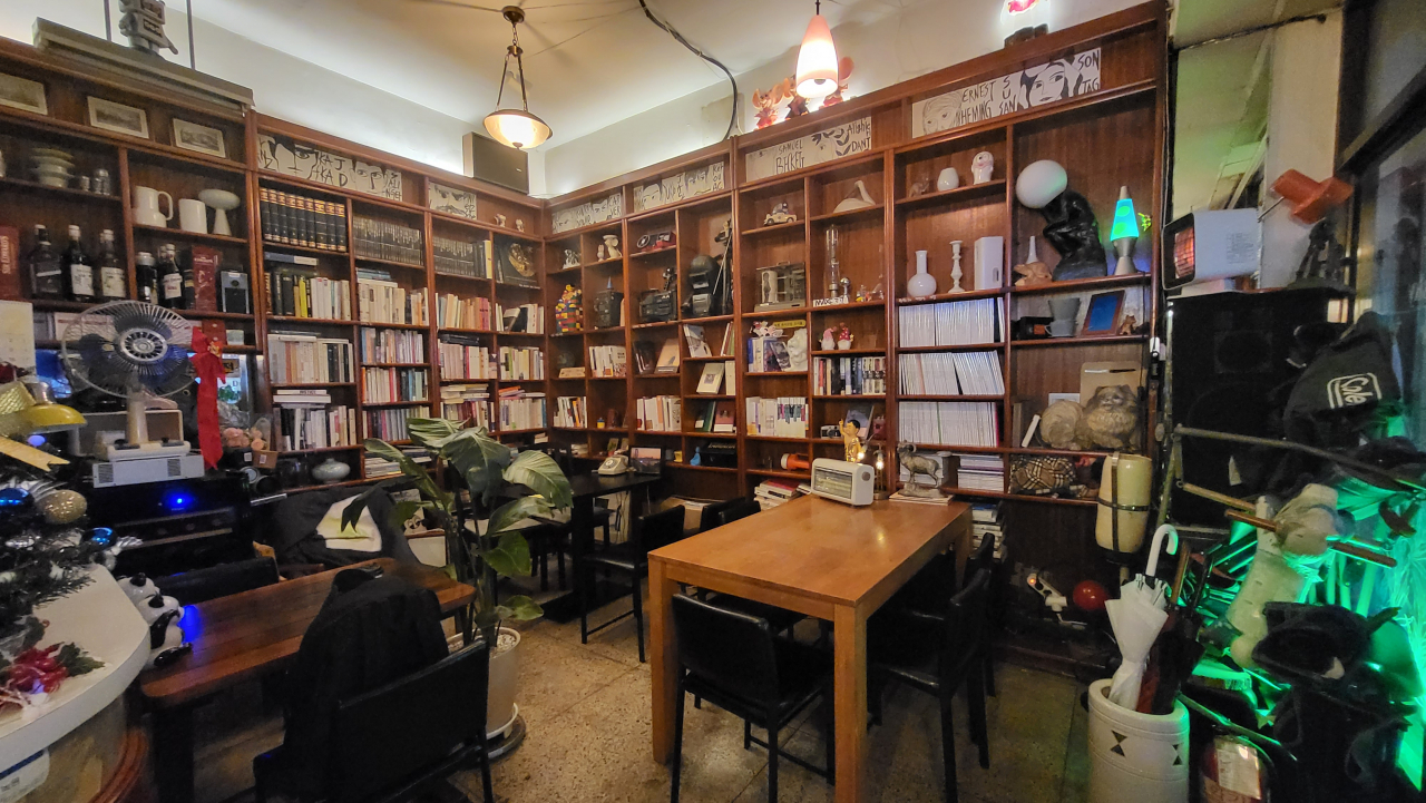 Nokwon Salon, a book cafe and bar located in Jung-gu, central Seoul (Kim Hae-yeon/ The Korea Herald)